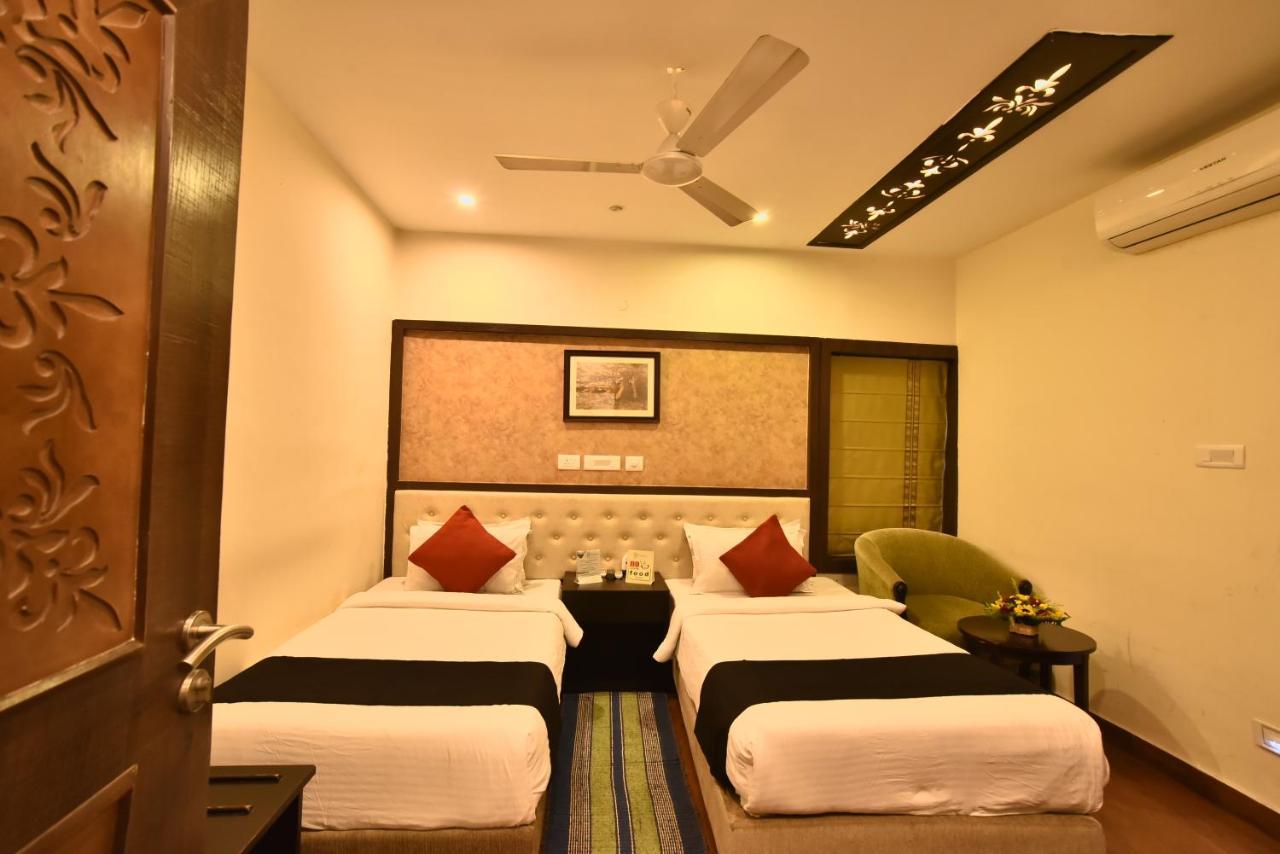 Casa Broadway-A Boutique Hotel Calcutta  Esterno foto