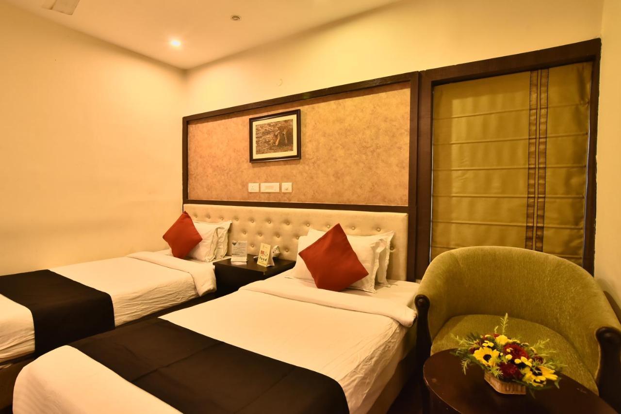 Casa Broadway-A Boutique Hotel Calcutta  Esterno foto