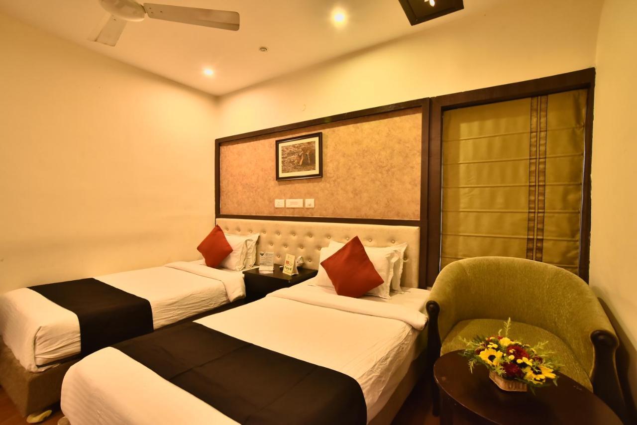 Casa Broadway-A Boutique Hotel Calcutta  Esterno foto
