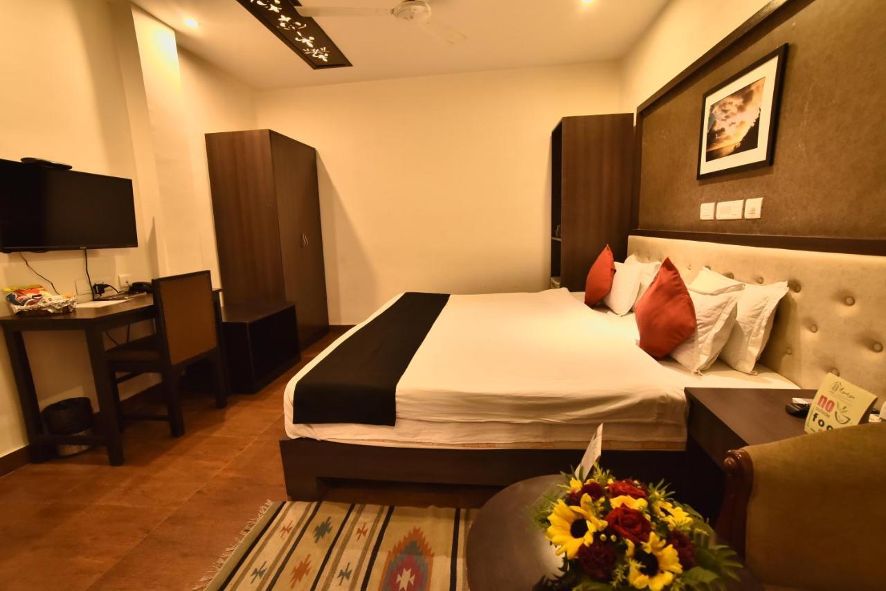 Casa Broadway-A Boutique Hotel Calcutta  Esterno foto