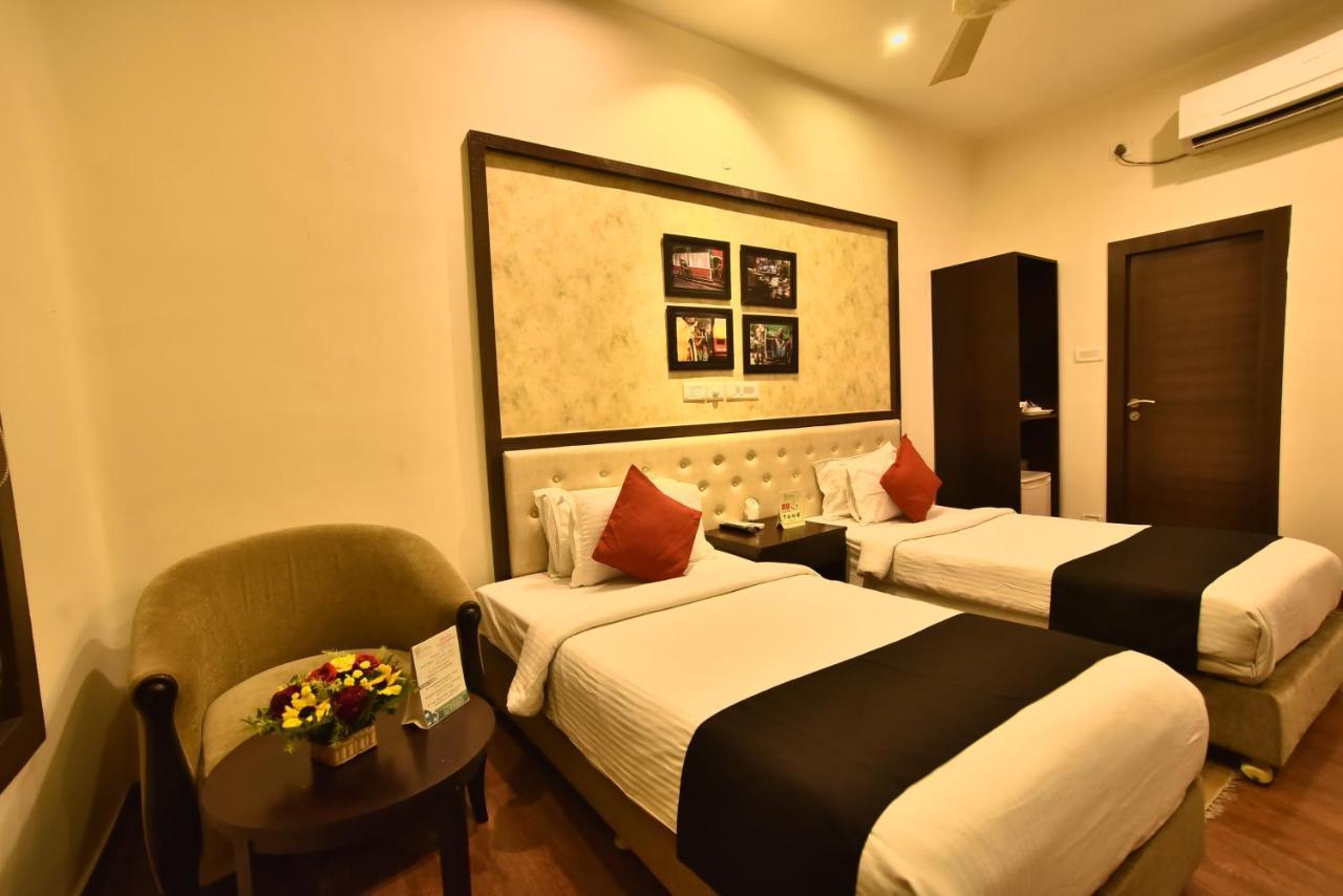 Casa Broadway-A Boutique Hotel Calcutta  Esterno foto